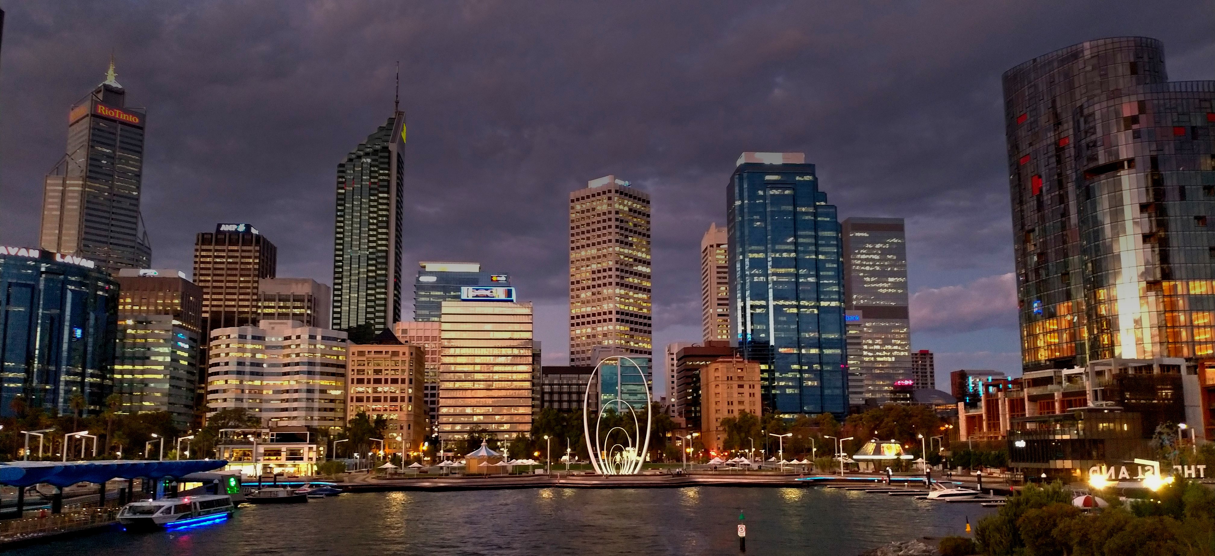 パース CBD 夜景 Perth オーストラリア